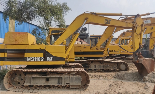 CAT 110 Excavator – 1